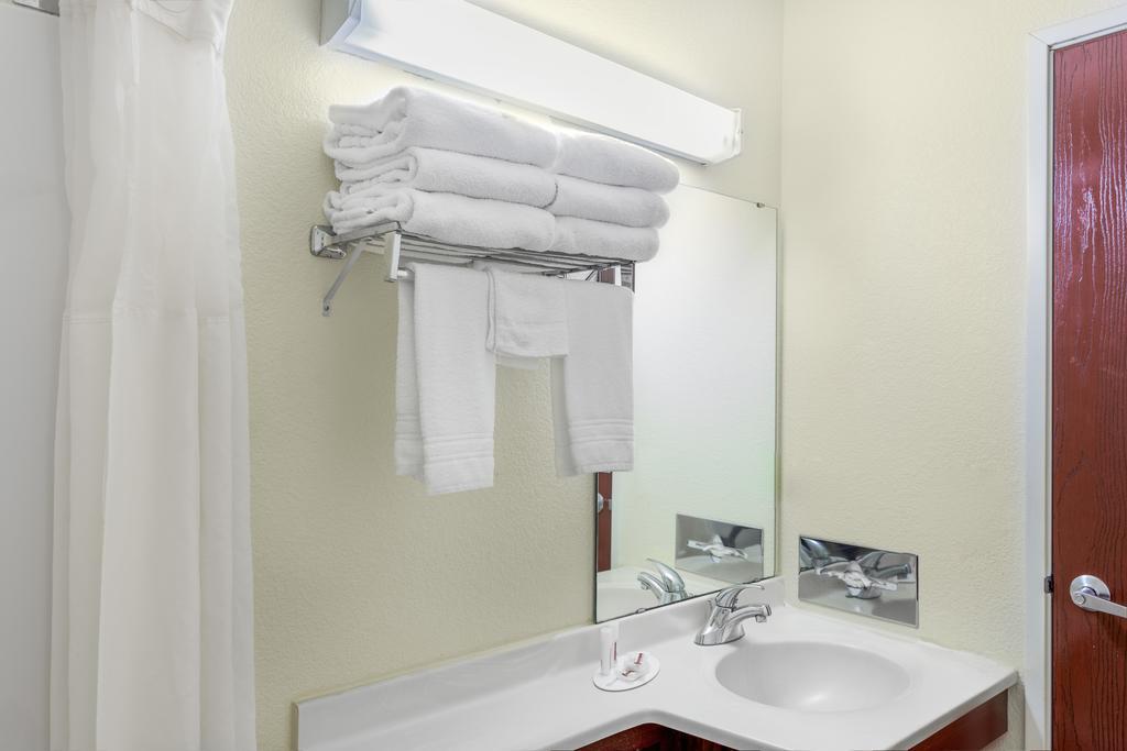 Microtel Inn & Suites By Wyndham Green Bay Kültér fotó
