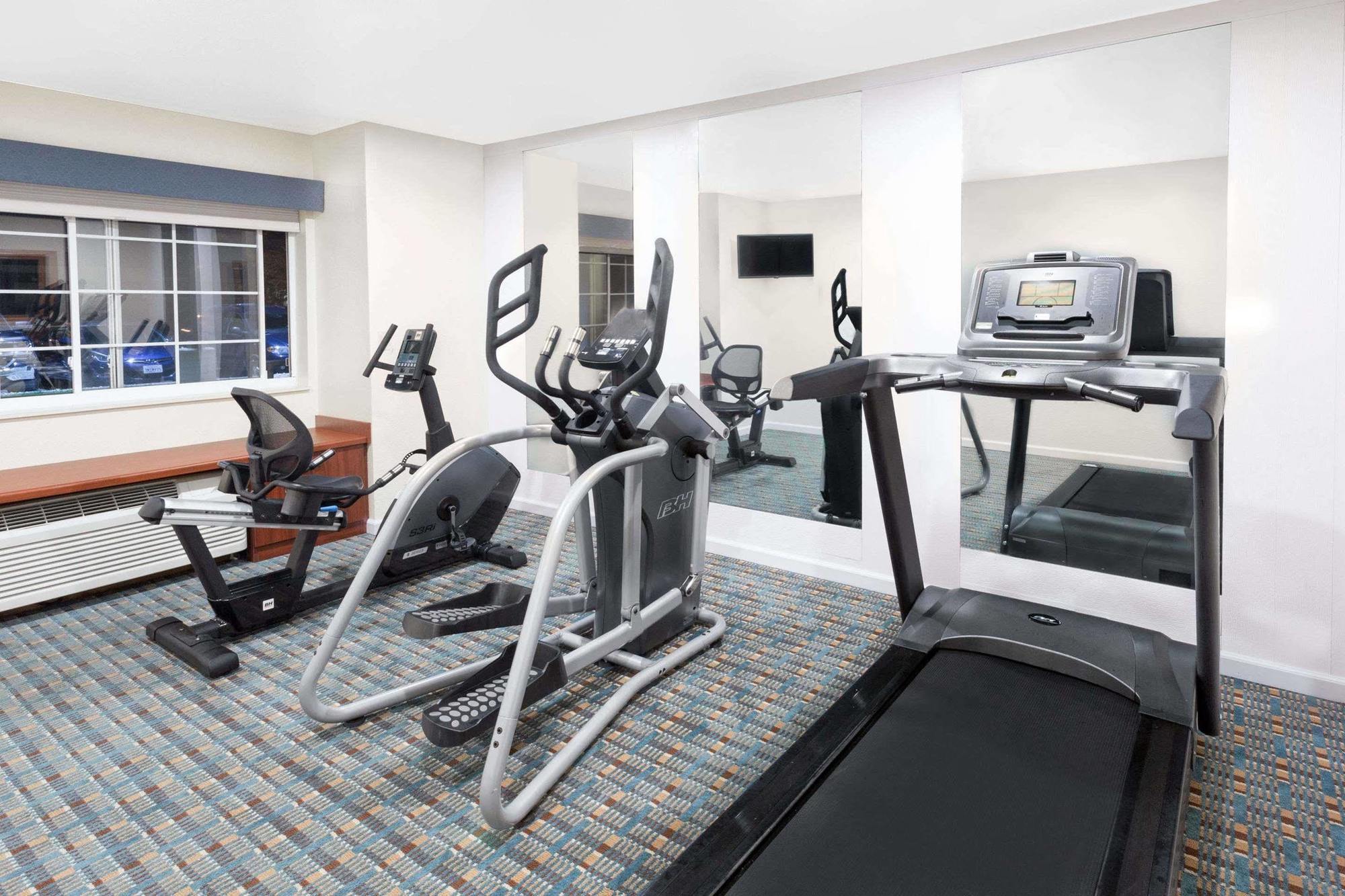 Microtel Inn & Suites By Wyndham Green Bay Kültér fotó