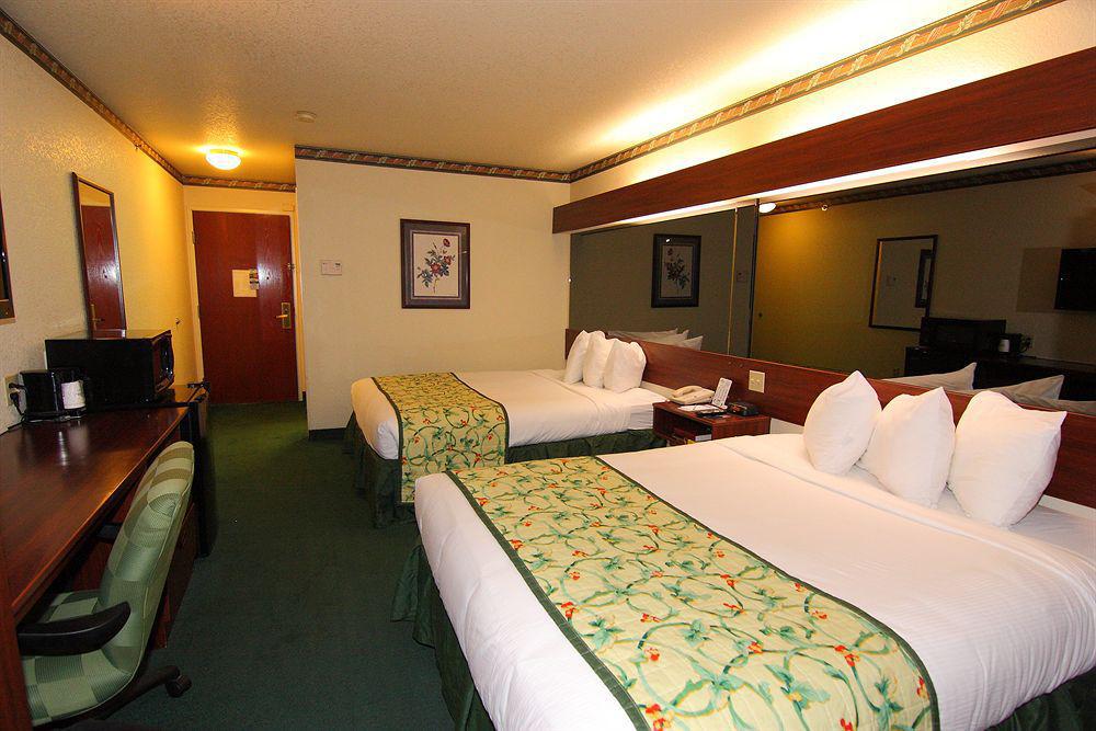 Microtel Inn & Suites By Wyndham Green Bay Kültér fotó